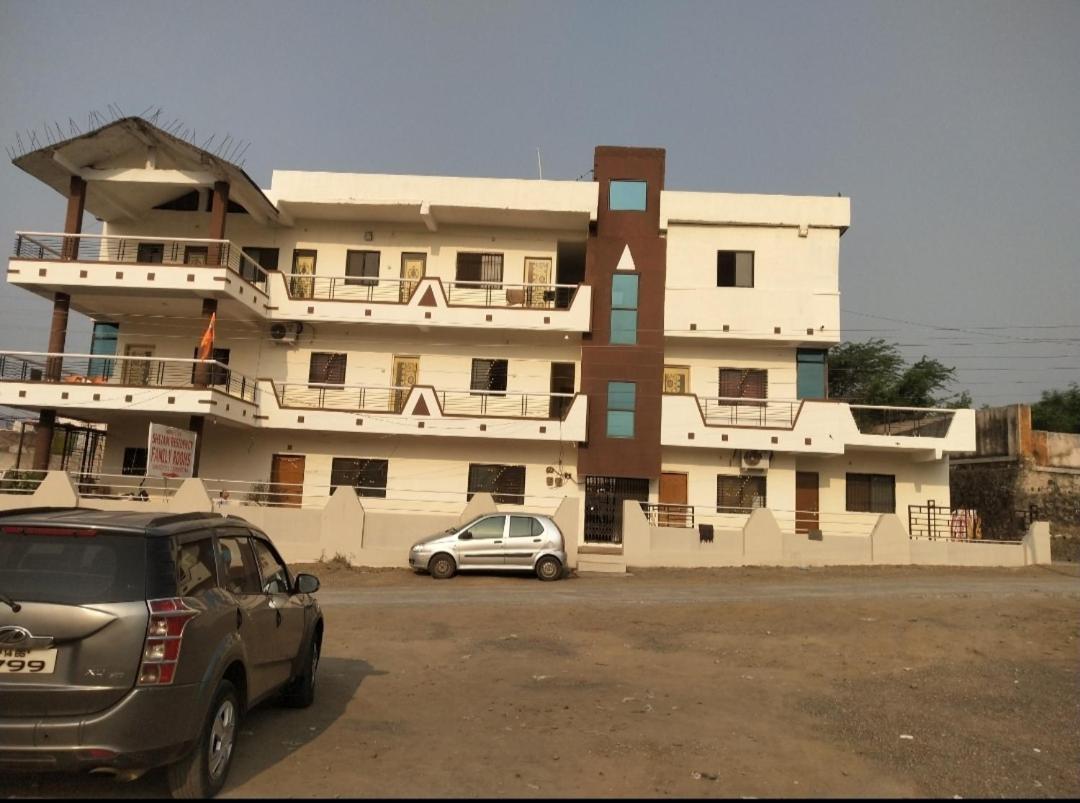 Shivam Residency * Ellora